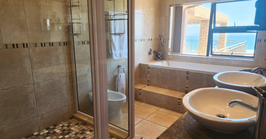 4 Bedroom Property for Sale in Mossel Bay Central Western Cape